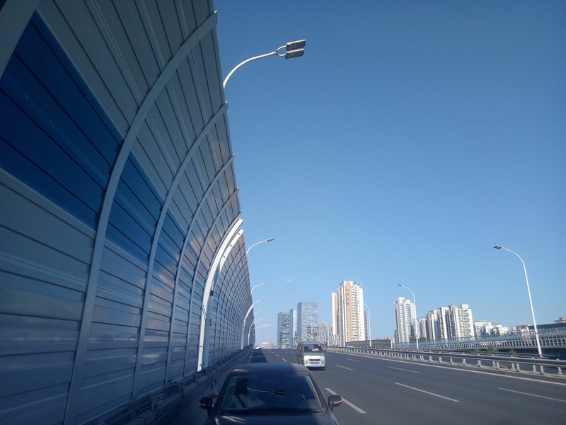 高速公路聲屏障對色彩有什么要求？